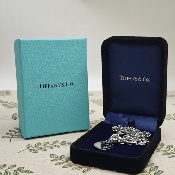 Return to Tiffany Sterling Silver Charm Bracelet - Picture 5 of 6